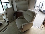 2003 Winnebago Adventurer Photo #22