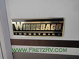 2003 Winnebago Adventurer Photo #8