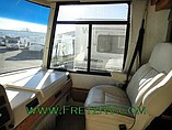 2003 Winnebago Adventurer Photo #25
