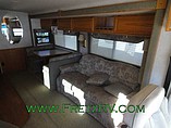 2003 Winnebago Adventurer Photo #27