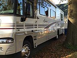 2004 Winnebago Adventurer Photo #2