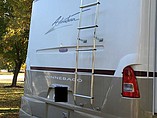 2004 Winnebago Adventurer Photo #4
