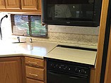 2004 Winnebago Adventurer Photo #11