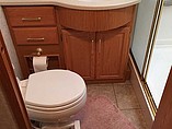 2004 Winnebago Adventurer Photo #13