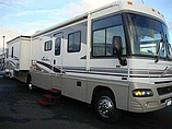 2004 Winnebago Adventurer Photo #2