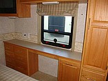 2004 Winnebago Adventurer Photo #8