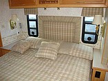 2004 Winnebago Adventurer Photo #9