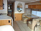 2004 Winnebago Adventurer Photo #25