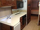 2005 Winnebago Adventurer Photo #4