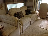 2005 Winnebago Adventurer Photo #6