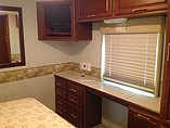 2005 Winnebago Adventurer Photo #7