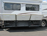 2005 Winnebago Adventurer Photo #9