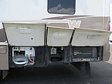 2005 Winnebago Adventurer Photo #10