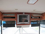 2005 Winnebago Adventurer Photo #22