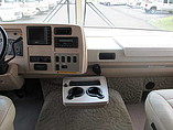 2005 Winnebago Adventurer Photo #27