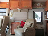 2005 Winnebago Adventurer Photo #35