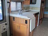 2005 Winnebago Adventurer Photo #38