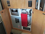 2005 Winnebago Adventurer Photo #39