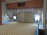2005 Winnebago Adventurer Photo #51