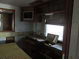 2005 Winnebago Adventurer Photo #54