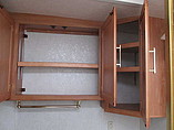 2005 Winnebago Adventurer Photo #69