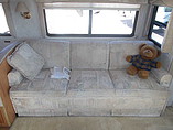 2000 Winnebago Adventurer Photo #10