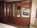 2009 Winnebago Adventurer Photo #29