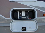 2004 Winnebago Adventurer Photo #6