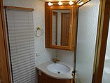 2004 Winnebago Adventurer Photo #19