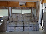 2004 Winnebago Adventurer Photo #26