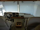 2004 Winnebago Adventurer Photo #28