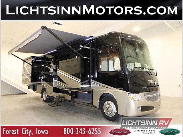 2015 Winnebago Adventurer Photo