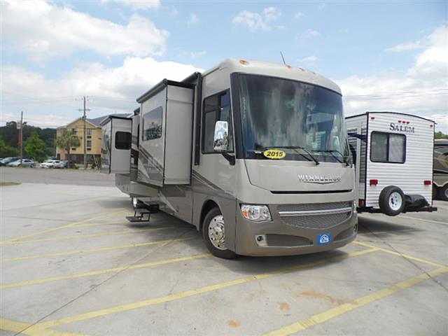 2015 Winnebago Adventurer Photo