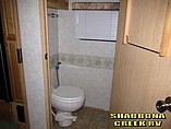 2005 Winnebago Adventurer Photo #20