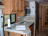2005 Winnebago Adventurer Photo #3
