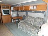 2005 Winnebago Adventurer Photo #5