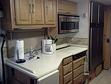 2005 Winnebago Adventurer Photo #3