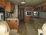 2006 Winnebago Adventurer Photo #9