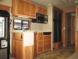 2006 Winnebago Adventurer Photo #12