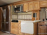 2015 Winnebago Adventurer Photo #9