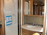2015 Winnebago Adventurer Photo #19
