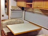 2001 Winnebago Adventurer Photo #4