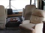 2001 Winnebago Adventurer Photo #2