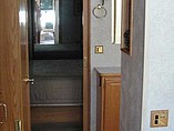 2001 Winnebago Adventurer Photo #23