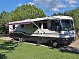 2002 Winnebago Adventurer Photo #2