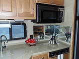 2008 Winnebago Adventurer Photo #9