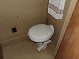 2008 Winnebago Adventurer Photo #16