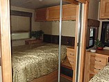 2008 Winnebago Adventurer Photo #17