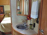 2008 Winnebago Adventurer Photo #12