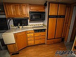 2003 Winnebago Adventurer Photo #9